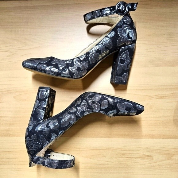 Marc Fisher Ion Silver & Black Metallic Brocade Ankle Strap Block Heel Pumps - Picture 2 of 11